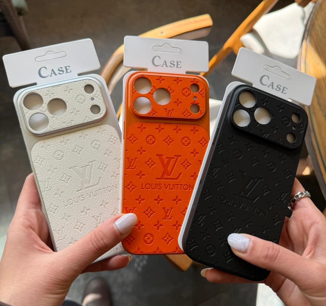 قاب Louis Vuitton لویی ویتون چرمی آیفون